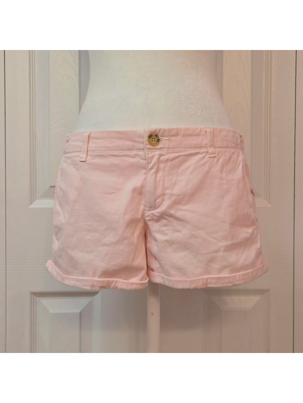 Baby Pink Y2K Low Waisted Shorts A&F Size 4 2000s Coastal Preppy Beach